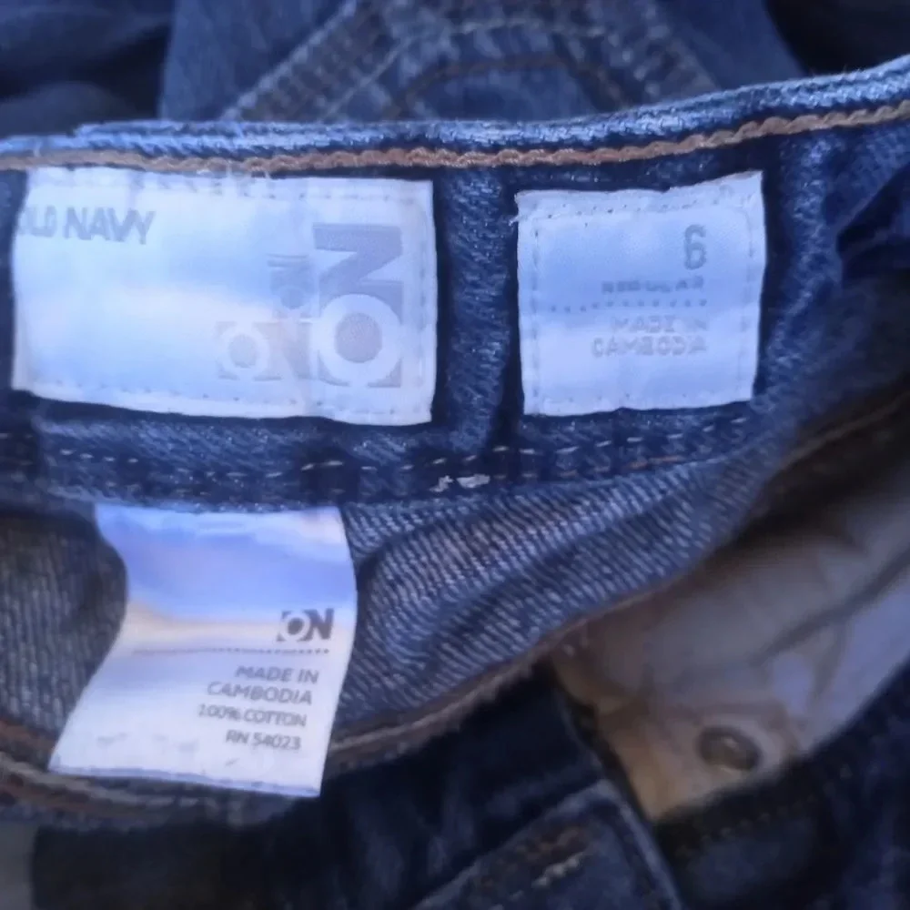 Old Navy Jean Shorts size 6 ( blue box #1 )